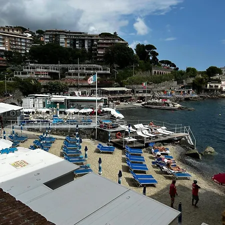 Apartment Con Posto Auto - Spiaggia A 100 Mt Rapallo